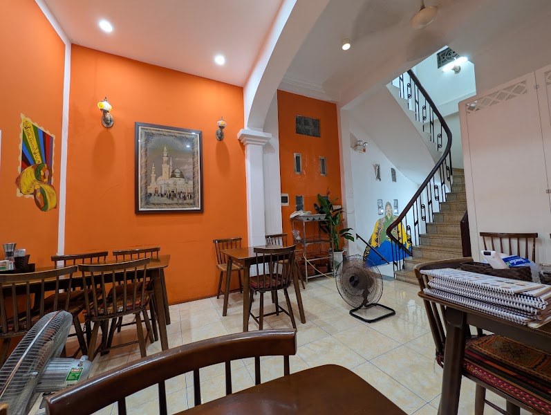 Nan n Kabab Halal Restaurant