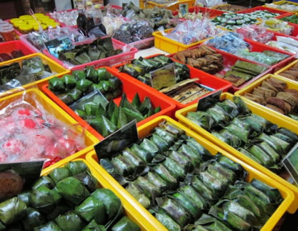 Perhentian Kuih Kampung