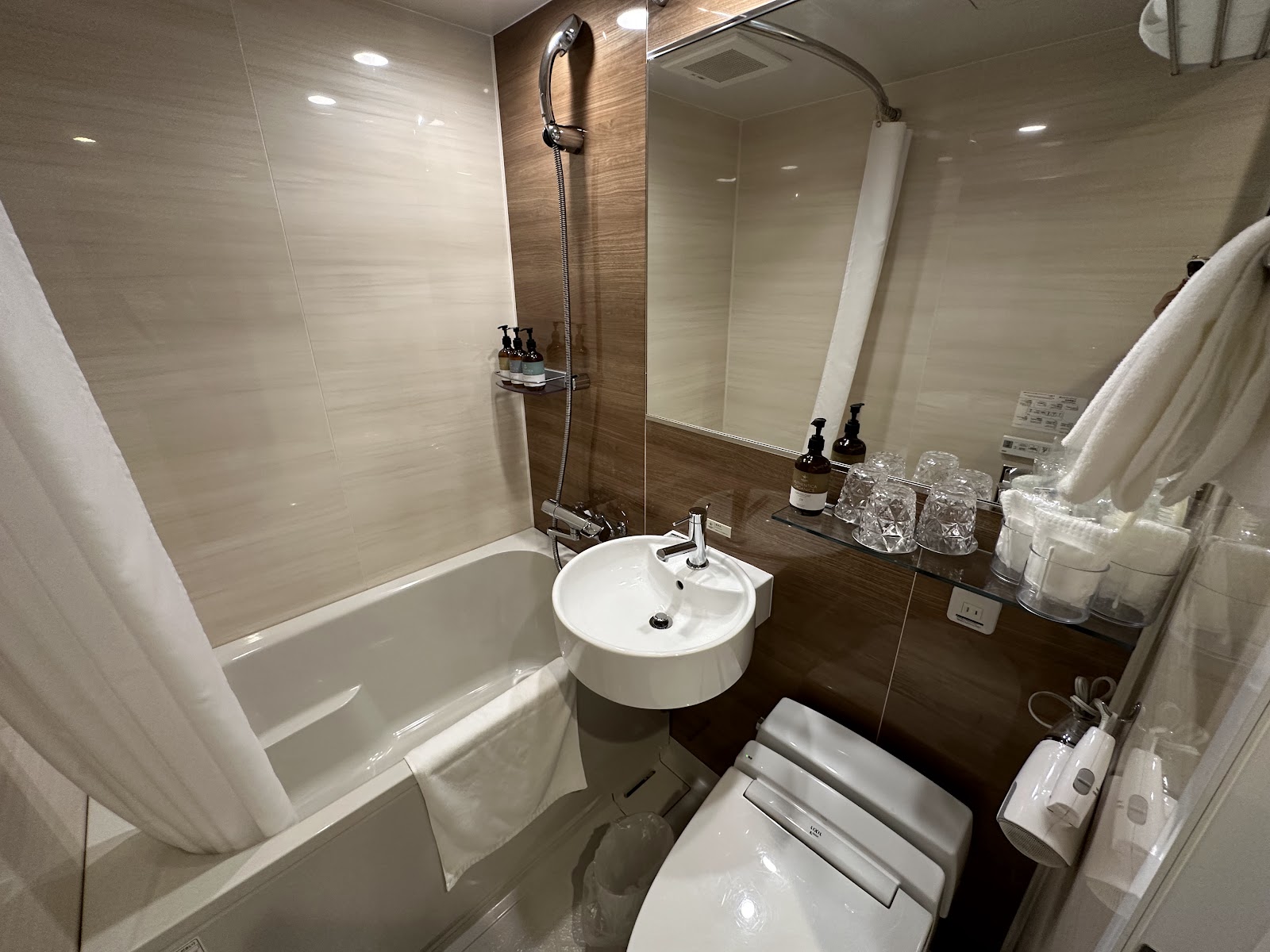 Candeo Hotels Osaka Namba