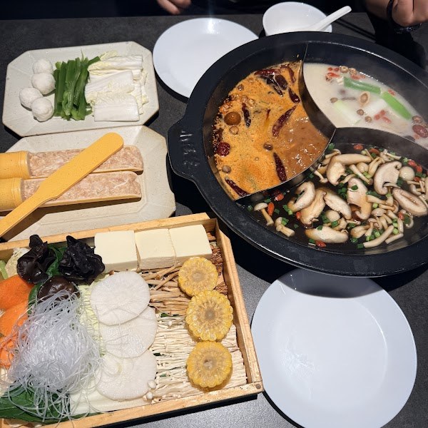Xiao Wei Yang Salam Halal Shin-Okubo store