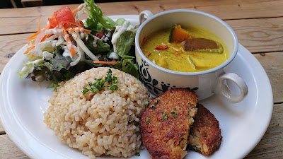 Modernark pharm cafe